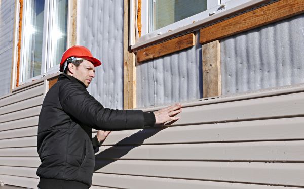 Cost of Vinyl Cladding Repair in Eden Prairie
